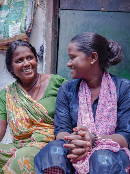 mother - family - slum - outside - DSC03958.jpg